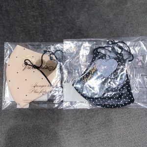 2 Victoria’s Secret Face Masks, Never Opened!!!!